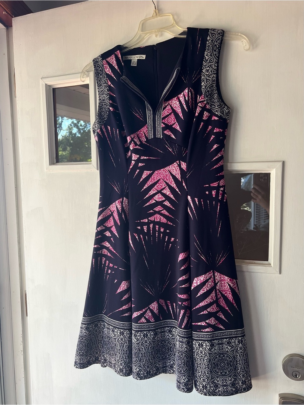 Maggy London Dress Sleeveless Palm Pattern Size 6